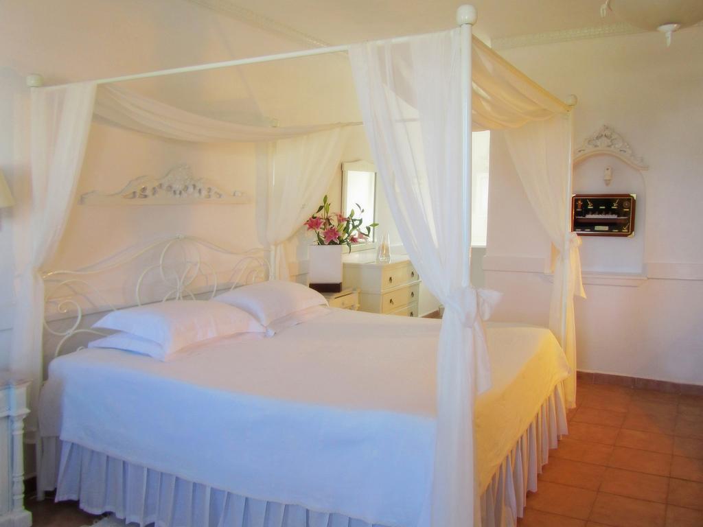 Porto Scoutari Romantic Hotel Скала Екстериор снимка