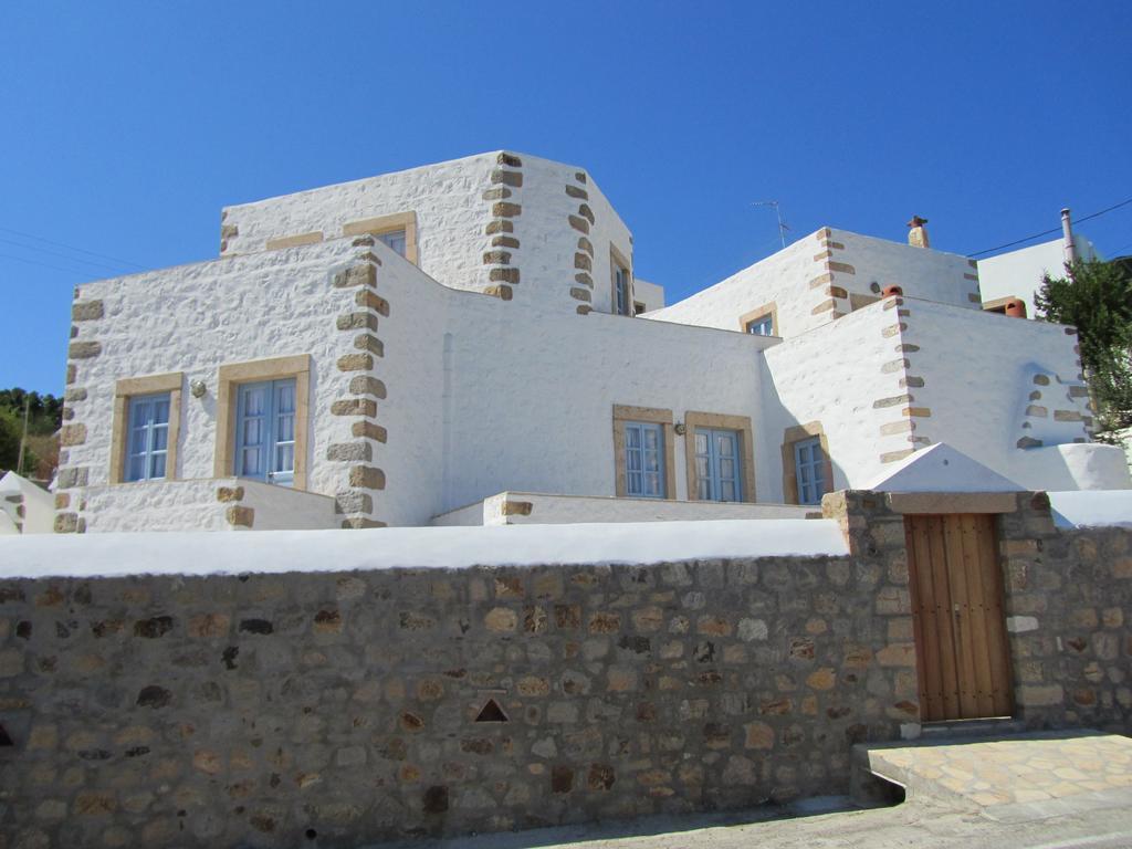Porto Scoutari Romantic Hotel Скала Екстериор снимка