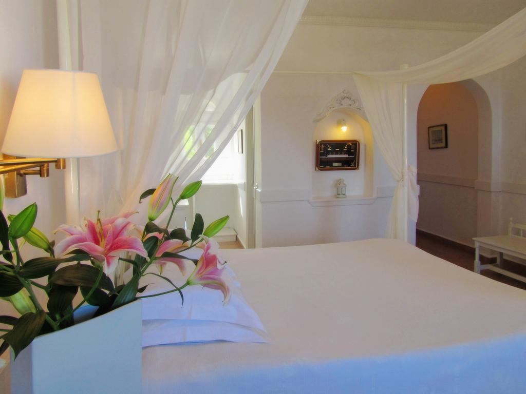 Porto Scoutari Romantic Hotel Скала Екстериор снимка