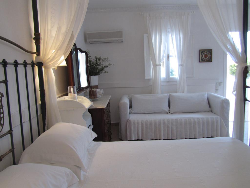 Porto Scoutari Romantic Hotel Скала Екстериор снимка